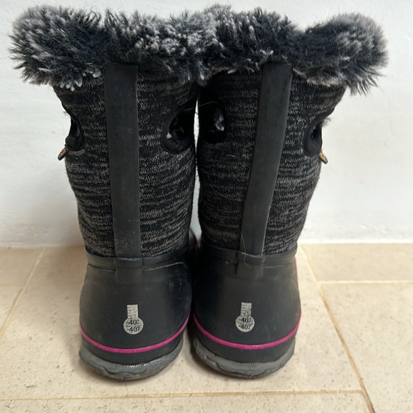 Bogs Arcata winter boot size 3Y - Picture 2 of 8